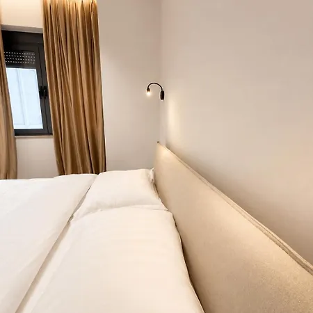 Central Tirana Apartment Appartement
